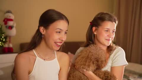 Wendy. Hello Honeys Ill see you 2nd 5th 7th this week love you3 online show from 12.20.25