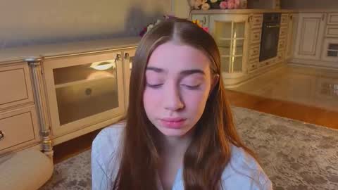 hello guys im Lilian online show from 10.14.25