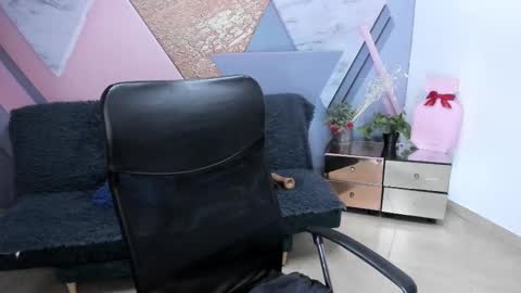 Snapshot of wandaxs69 chatting on 02.11.25 wanda online show from 02.11.25