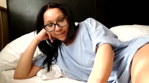 wanderlustgaal online show from 02.12.26