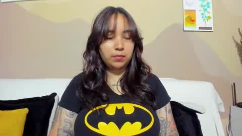 Waningrose  Lu online show from 10.16.25