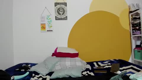 Waningrose  Lu online show from 11.12.25