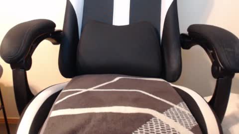 Suck daddys cock online show from 12.10.24