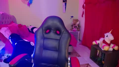 Snapshot of warisgoddes chatting on 01.22.25 EMILY online show from 01.22.25