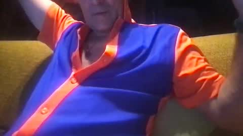 Snapshot of watchinggold chatting on 07.18.26 watchinggold online show from 07.18.26