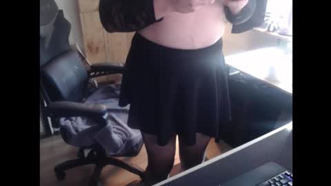 Nicki Rogers online show from 10.22.25