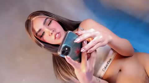 Isla Fox online show from 09.13.25