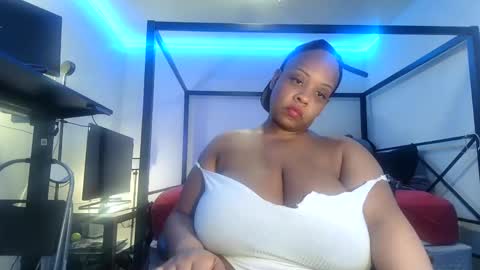 LAUREN LUSH online show from 02.08.25