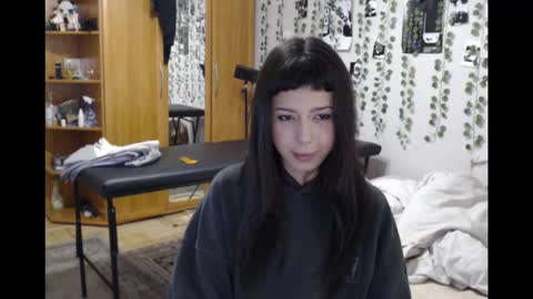 Mina online show from 03.31.26