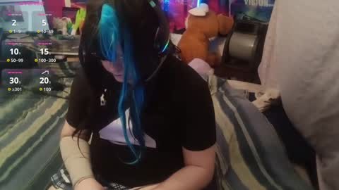 Snapshot of waysoft23 chatting on 09.12.25 Ash online show from 09.12.25