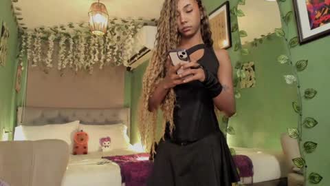 Snapshot of wayuu_goddess chatting on 02.02.25 Wayuu Goddess 3 online show from 02.02.25
