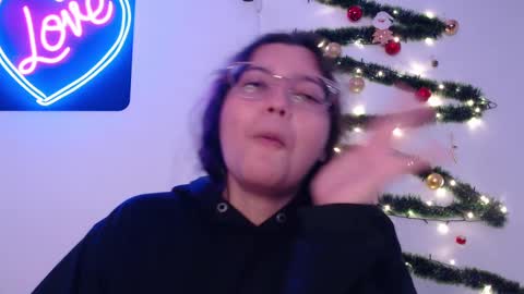 Snapshot of we_n_you chatting on 12.13.24 Trixie 3 online show from 12.13.24
