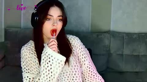 Snapshot of weareyoursun chatting on 02.28.25 Alice online show from 02.28.25