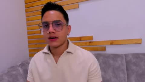 Jhonny Dick  his neighbors. online show from 10.06.25