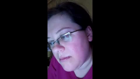 Snapshot of webgirl2 chatting on 12.11.24 Marina online show from 12.11.24