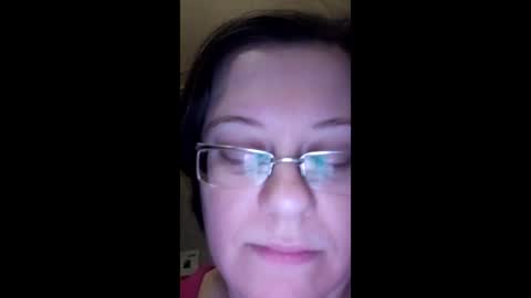 Snapshot of webgirl2 chatting on 12.21.24 Marina online show from 12.21.24