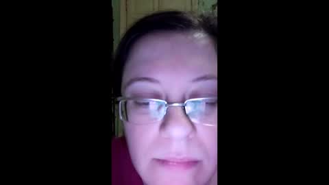 Snapshot of webgirl2 chatting on 12.22.24 Marina online show from 12.22.24