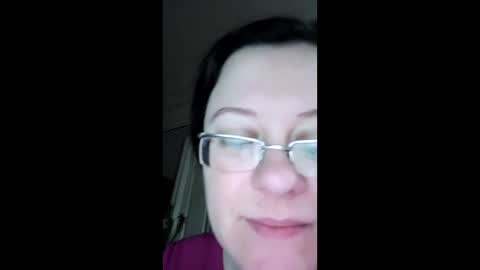 Snapshot of webgirl2 chatting on 03.11.25 Marina online show from 03.11.25