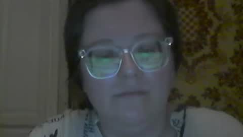 Snapshot of webgirl2 chatting on 09.13.25 Marina online show from 09.13.25