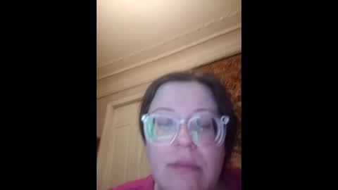 Snapshot of webgirl2 chatting on 04.28.26 Marina online show from 04.28.26