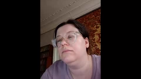Snapshot of webgirl2 chatting on 04.29.26 Marina online show from 04.29.26