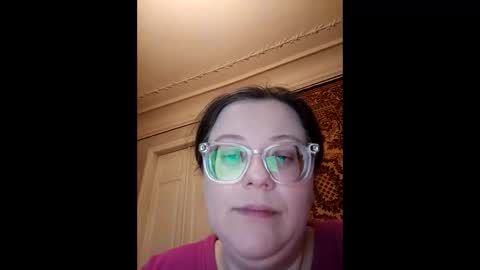 Snapshot of webgirl2 chatting on 05.07.26 Marina online show from 05.07.26