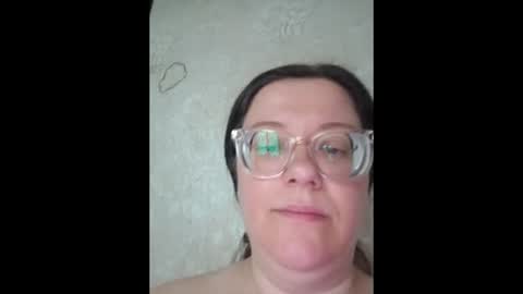 Snapshot of webgirl2 chatting on 05.14.26 Marina online show from 05.14.26