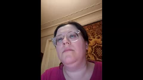 Snapshot of webgirl2 chatting on 05.15.26 Marina online show from 05.15.26