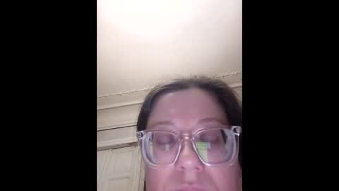 Snapshot of webgirl2 chatting on 05.17.26 Marina online show from 05.17.26