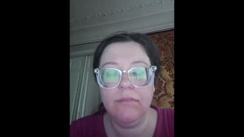 Snapshot of webgirl2 chatting on 05.18.26 Marina online show from 05.18.26