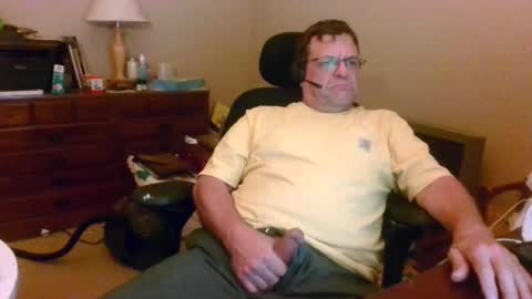 Snapshot of welderod chatting on 06.15.26 welderod online show from 06.15.26