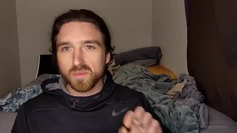 Snapshot of wellhereigo chatting on 01.08.25 Igo online show from 01.08.25