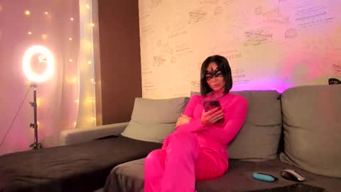 Snapshot of weloves3x chatting on 02.26.26 weloves3x online show from 02.26.26