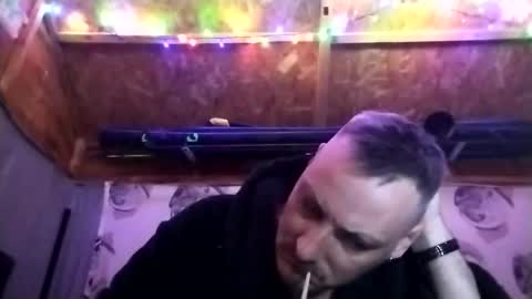 Snapshot of welshdragon37 chatting on 12.21.25 Welshdragon37 online show from 12.21.25