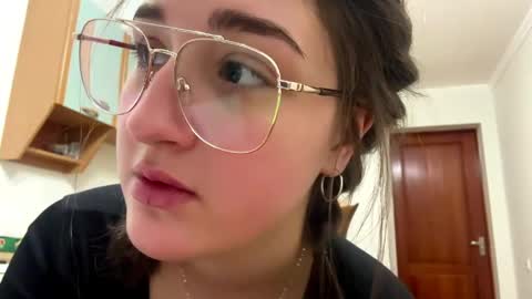 Anna online show from 04.17.26