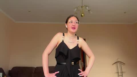 Anna online show from 05.26.26