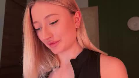 Daisy    online show from 03.24.26