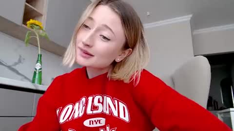Daisy    online show from 06.22.26