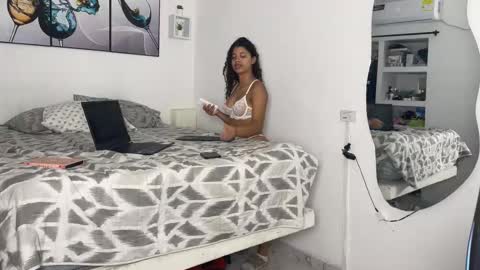 Wendy Alex online show from 10.17.25