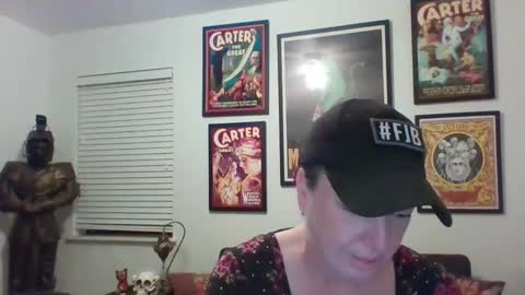 Snapshot of wendycu chatting on 12.13.24 WendyCU online show from 12.13.24
