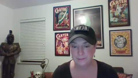Snapshot of wendycu chatting on 12.15.24 WendyCU online show from 12.15.24