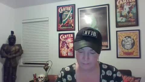 Snapshot of wendycu chatting on 12.19.24 WendyCU online show from 12.19.24