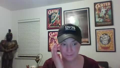 Snapshot of wendycu chatting on 12.28.24 WendyCU online show from 12.28.24