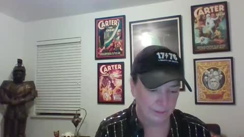 Snapshot of wendycu chatting on 01.01.25 WendyCU online show from 01.01.25