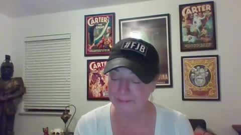 Snapshot of wendycu chatting on 01.09.25 WendyCU online show from 01.09.25