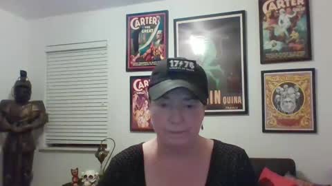 Snapshot of wendycu chatting on 02.04.25 WendyCU online show from 02.04.25