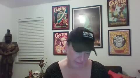 Snapshot of wendycu chatting on 02.09.25 WendyCU online show from 02.09.25