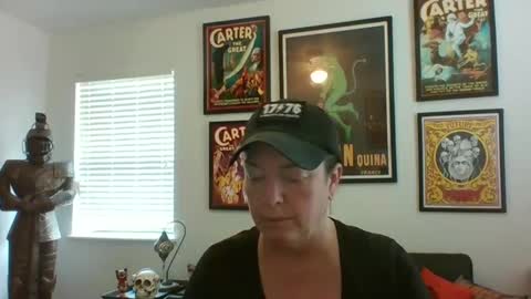 Snapshot of wendycu chatting on 02.13.25 WendyCU online show from 02.13.25