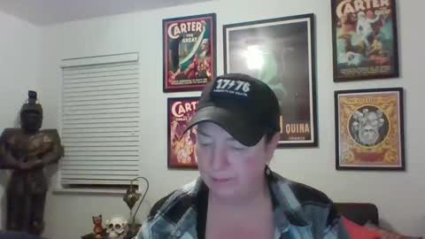 Snapshot of wendycu chatting on 02.14.25 WendyCU online show from 02.14.25