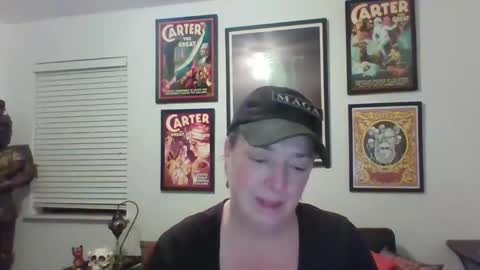 Snapshot of wendycu chatting on 02.16.25 WendyCU online show from 02.16.25